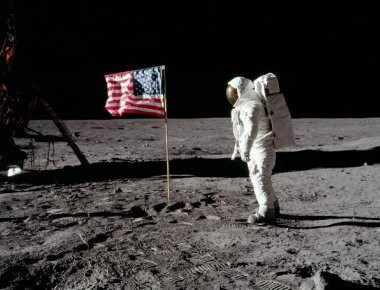 Σεληνιακή σκόνη από την αποστολή «Apollo 11» δημοπρατείται (φωτό)